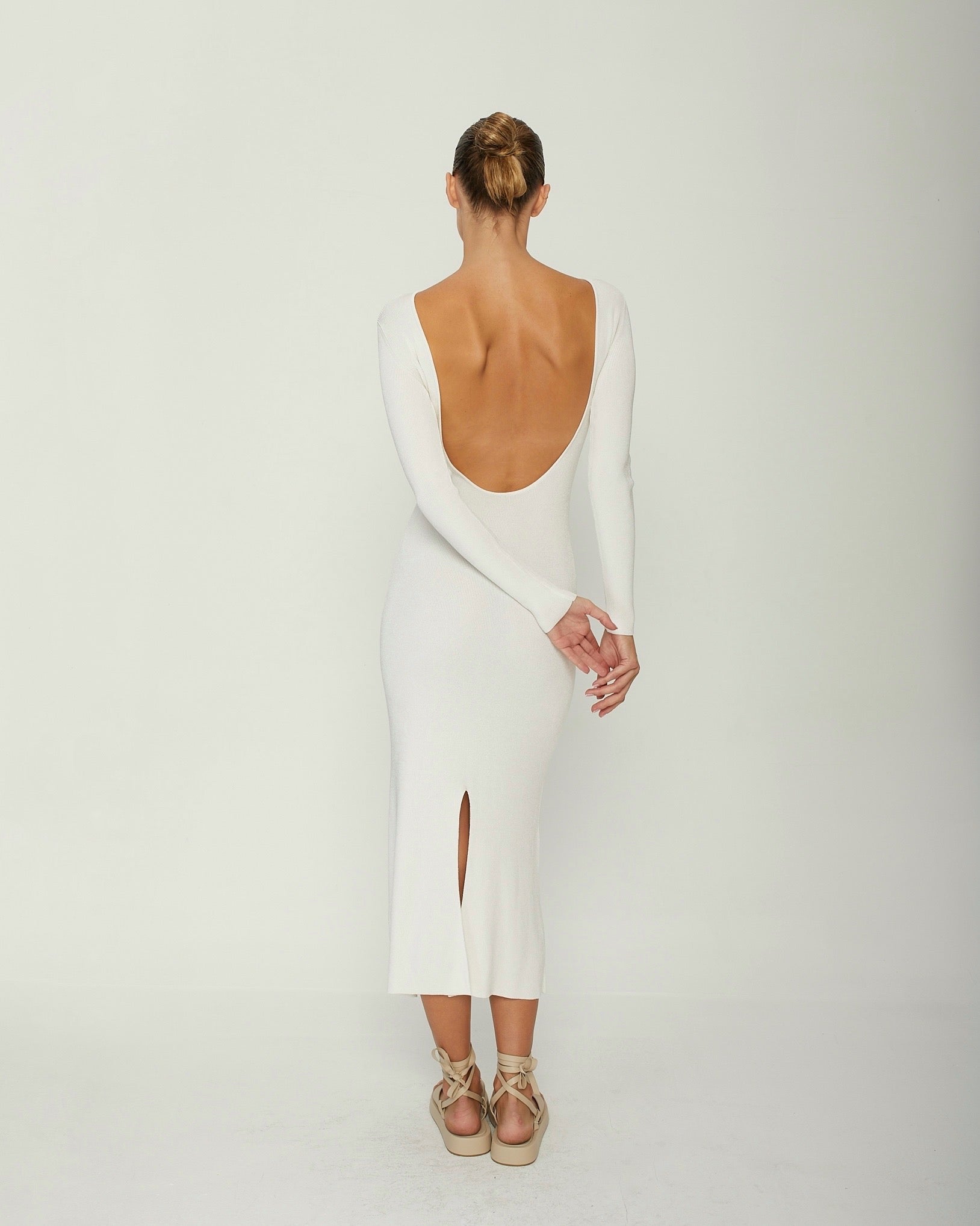 AIMEE BACKLESS KNITTED DRESS – OCEAN X SILK